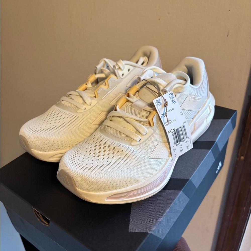 Adidas questar running shoes